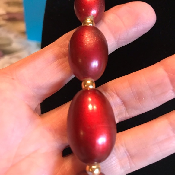 HAND PAINTED COPPERY RED LIGHTWEIGHT NECKLACE - Picture 7 of 15